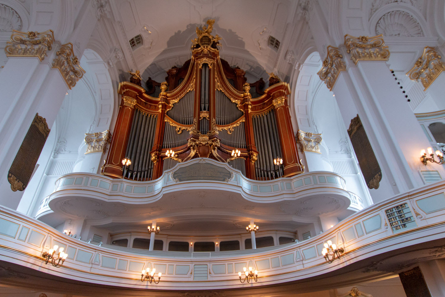 Steinmeyer- und Marcussen-Konzert-Orgel
