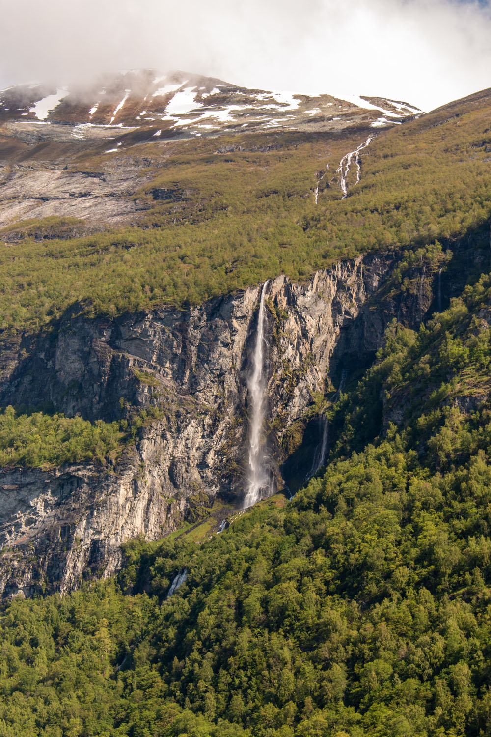 Wasserfall in den Geirangerfjord