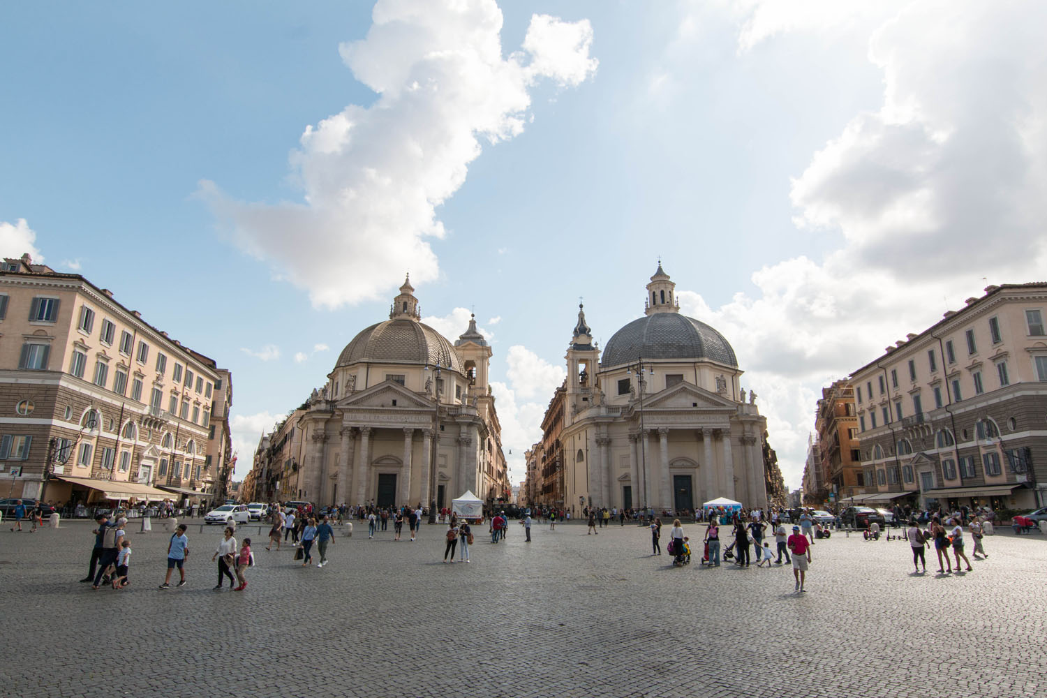 Zwillingskirchen auf der Piazza del Popolo
