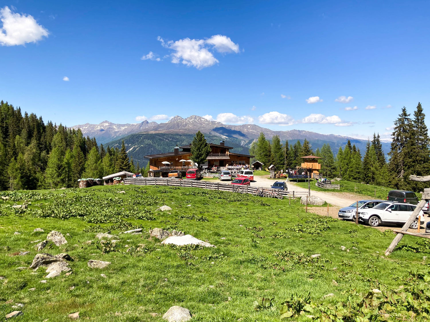 Parkplatz vor der Leckfeldalm